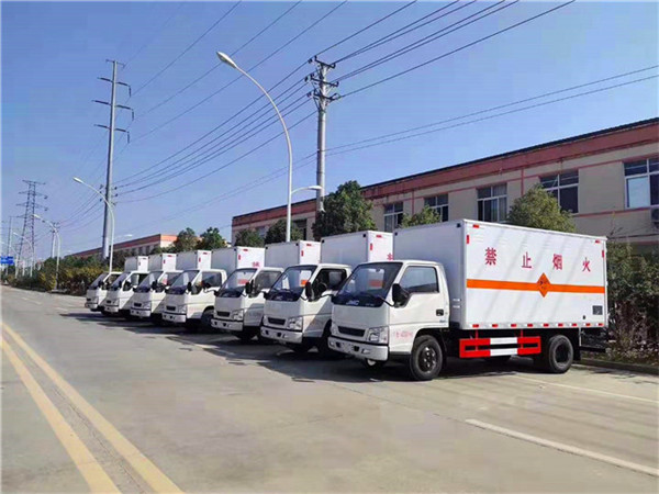 民爆運輸車 民爆運輸車